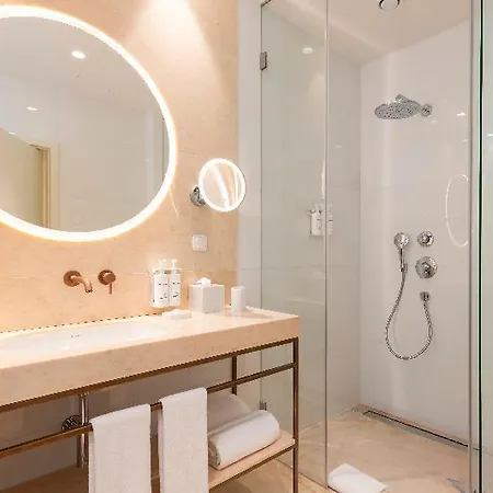 Vignette Collection Convent Square By Ihg Готель 4*