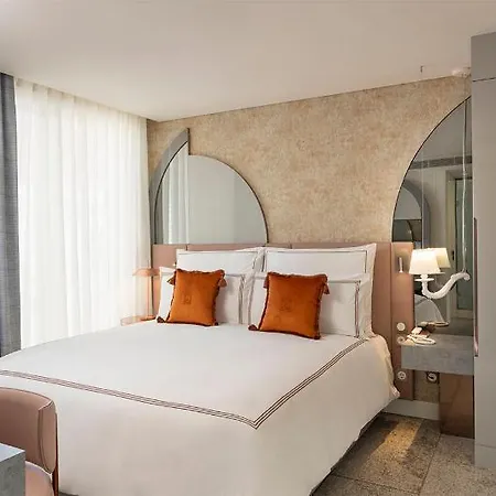 Готель Vignette Collection Convent Square By Ihg