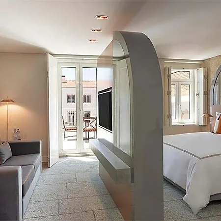 Готель Vignette Collection Convent Square By Ihg 4*
