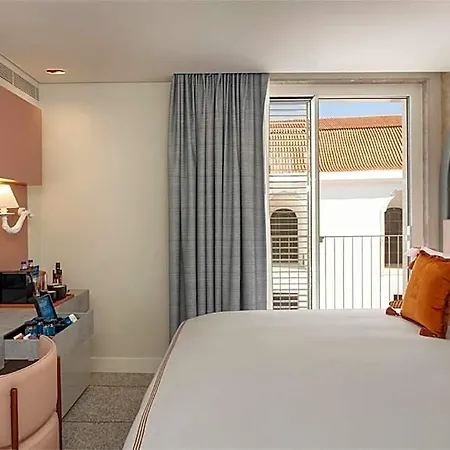 Vignette Collection Convent Square By Ihg