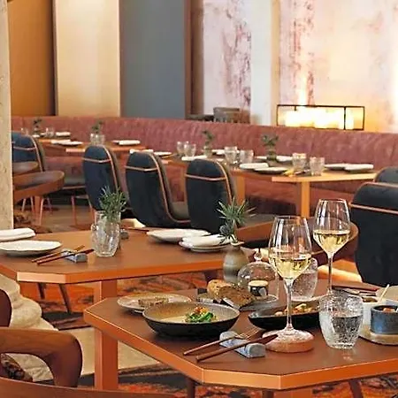 Vignette Collection Convent Square By Ihg Hotel 4*